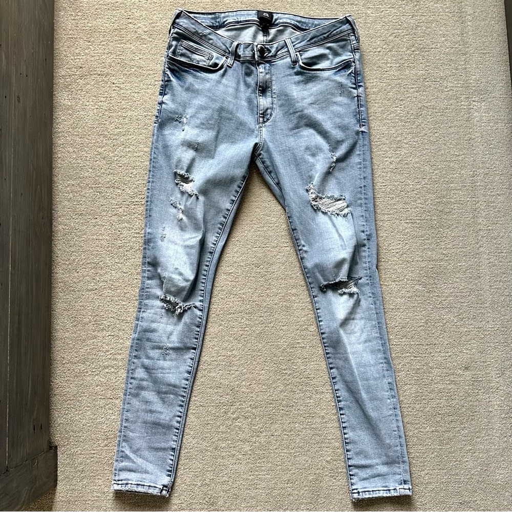 “Spray On” Skinny Jeans